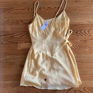 WORN ONCE yellow wrap printed sun dress